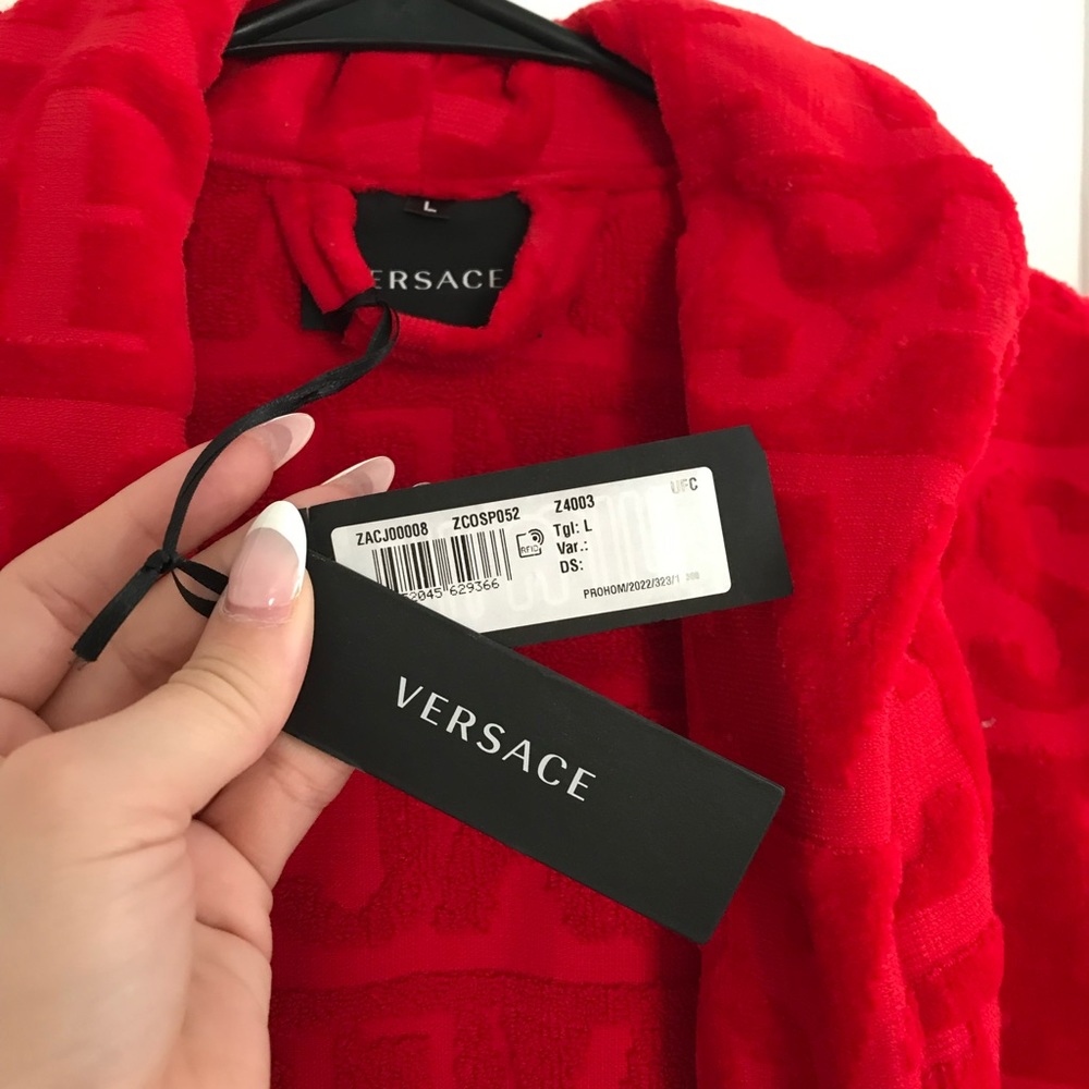 Versace robe - Picture 2 of 5